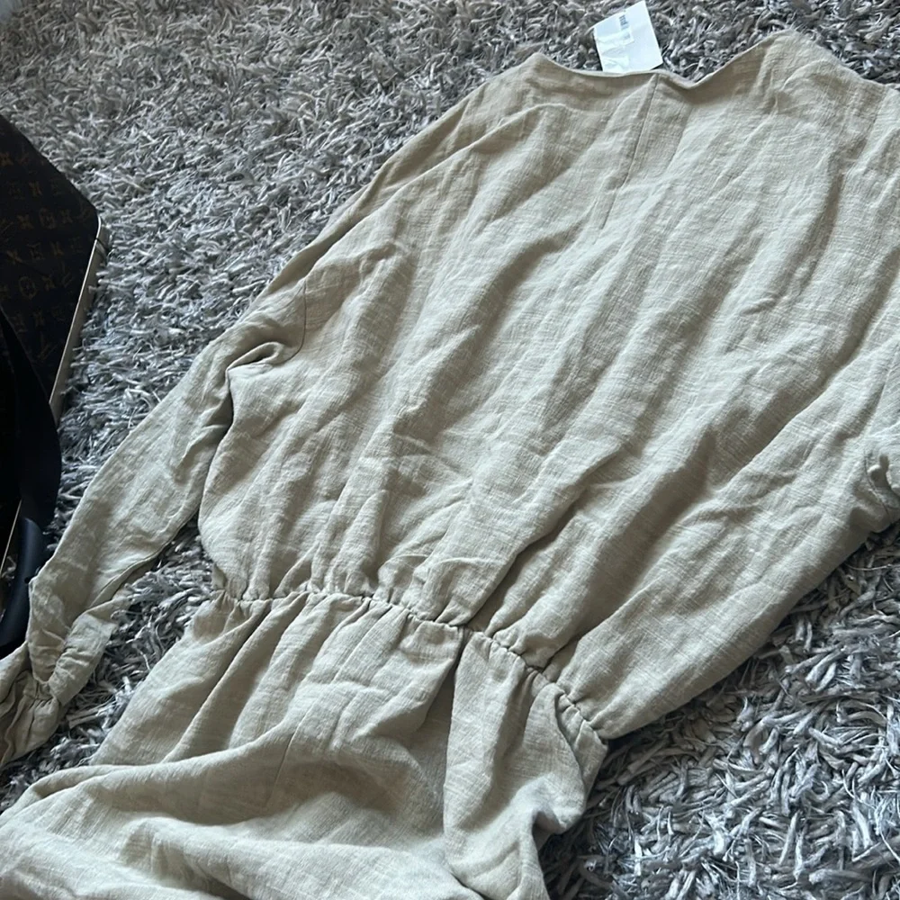 NWT H&M Creme LS‎ Linen Like Material Size Large - Picture 7 of 7